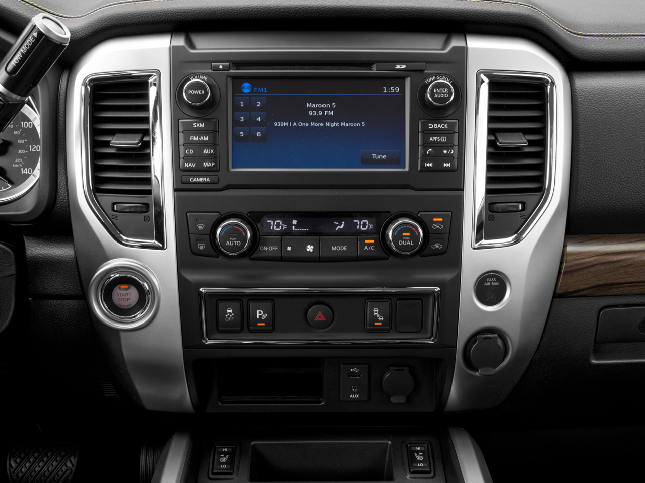2017 Nissan Titan SL
