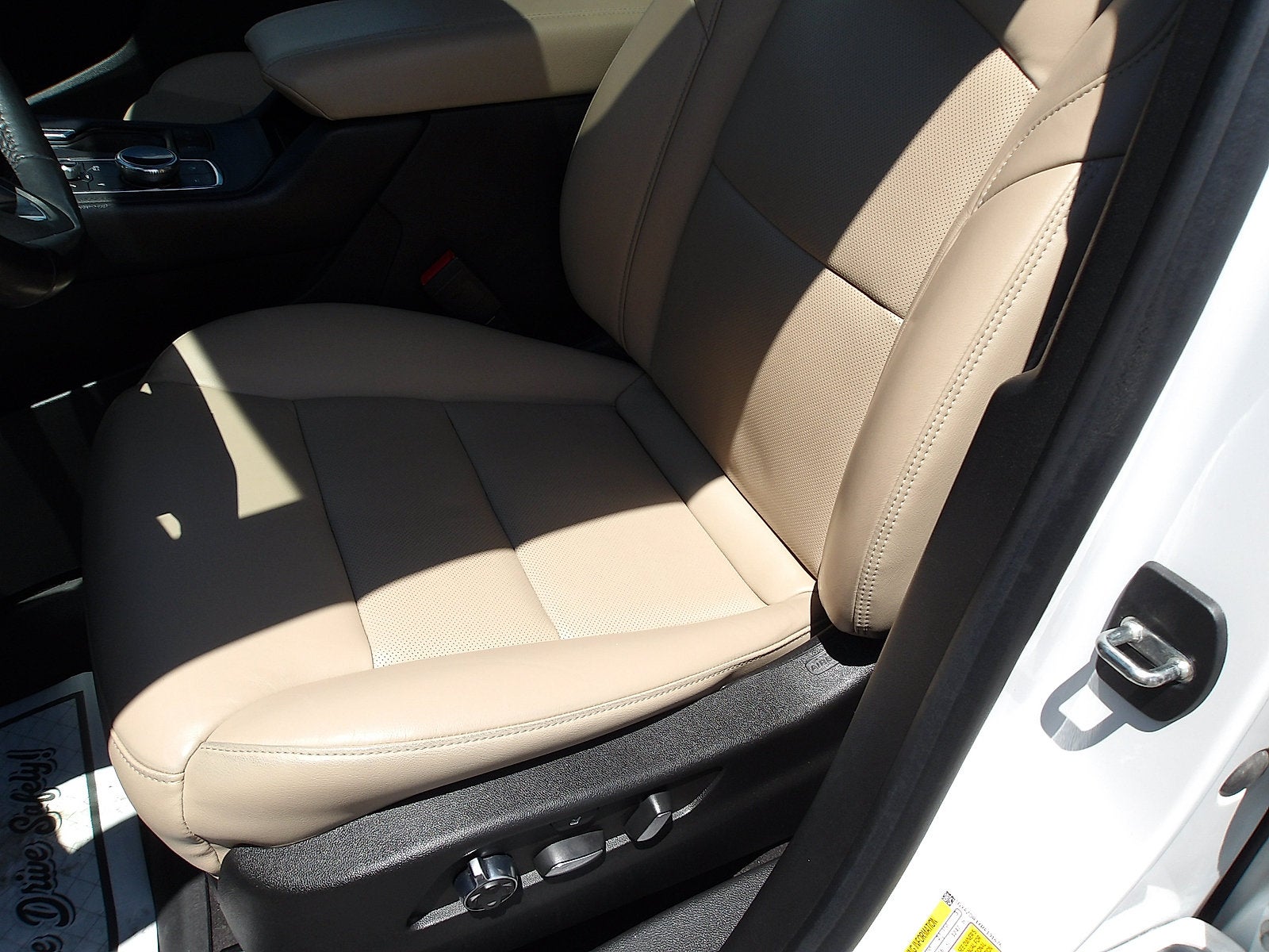 2024 Cadillac XT4 AWD Premium Luxury