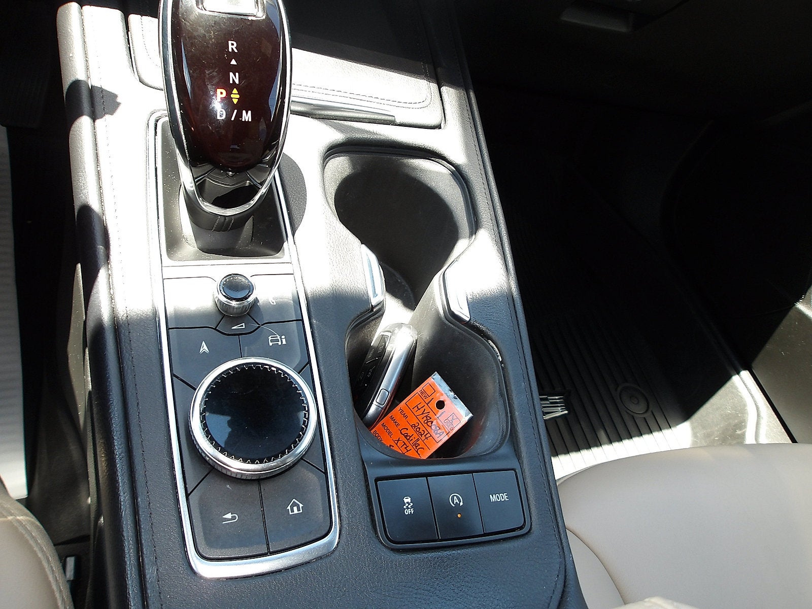 2024 Cadillac XT4 AWD Premium Luxury