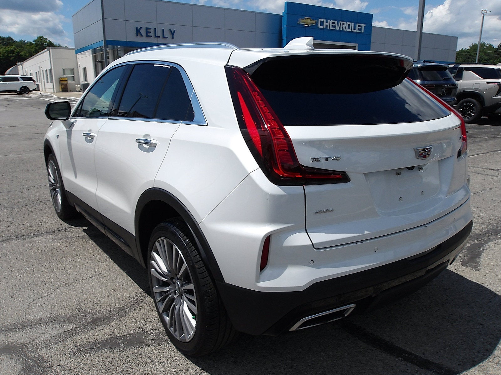 2024 Cadillac XT4 AWD Premium Luxury