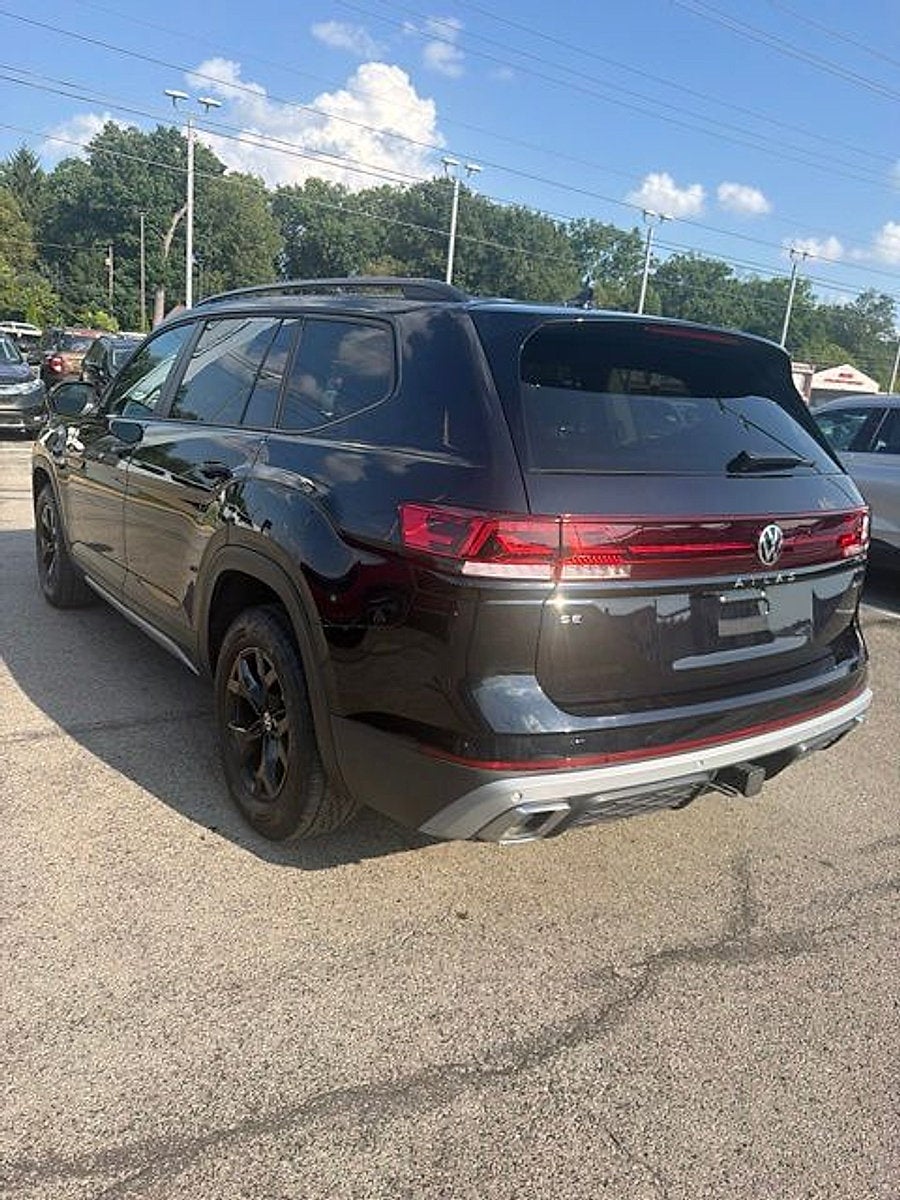 2025 Volkswagen Atlas 2.0T Peak Edition