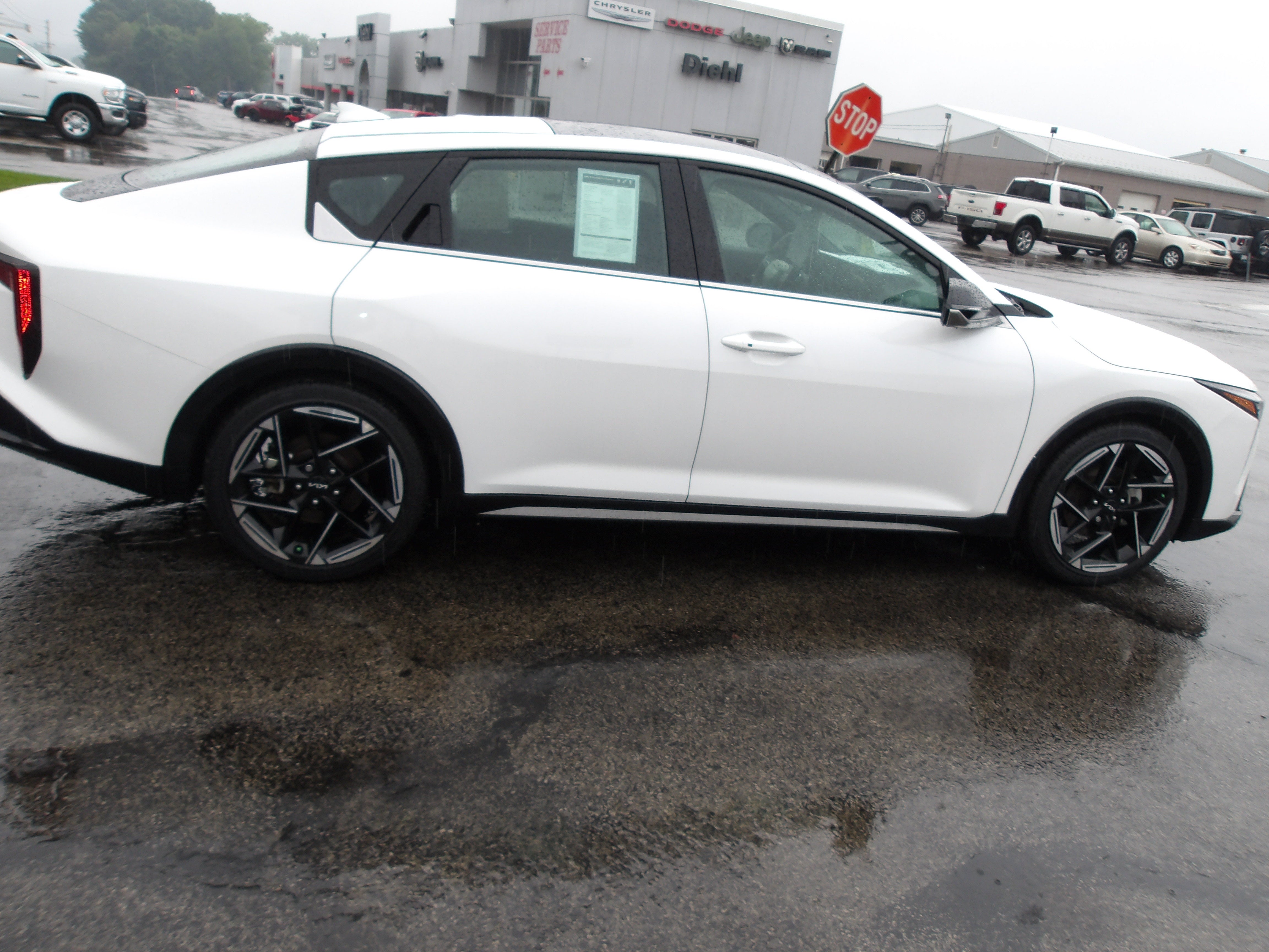 2025 Kia K4 GT-Line