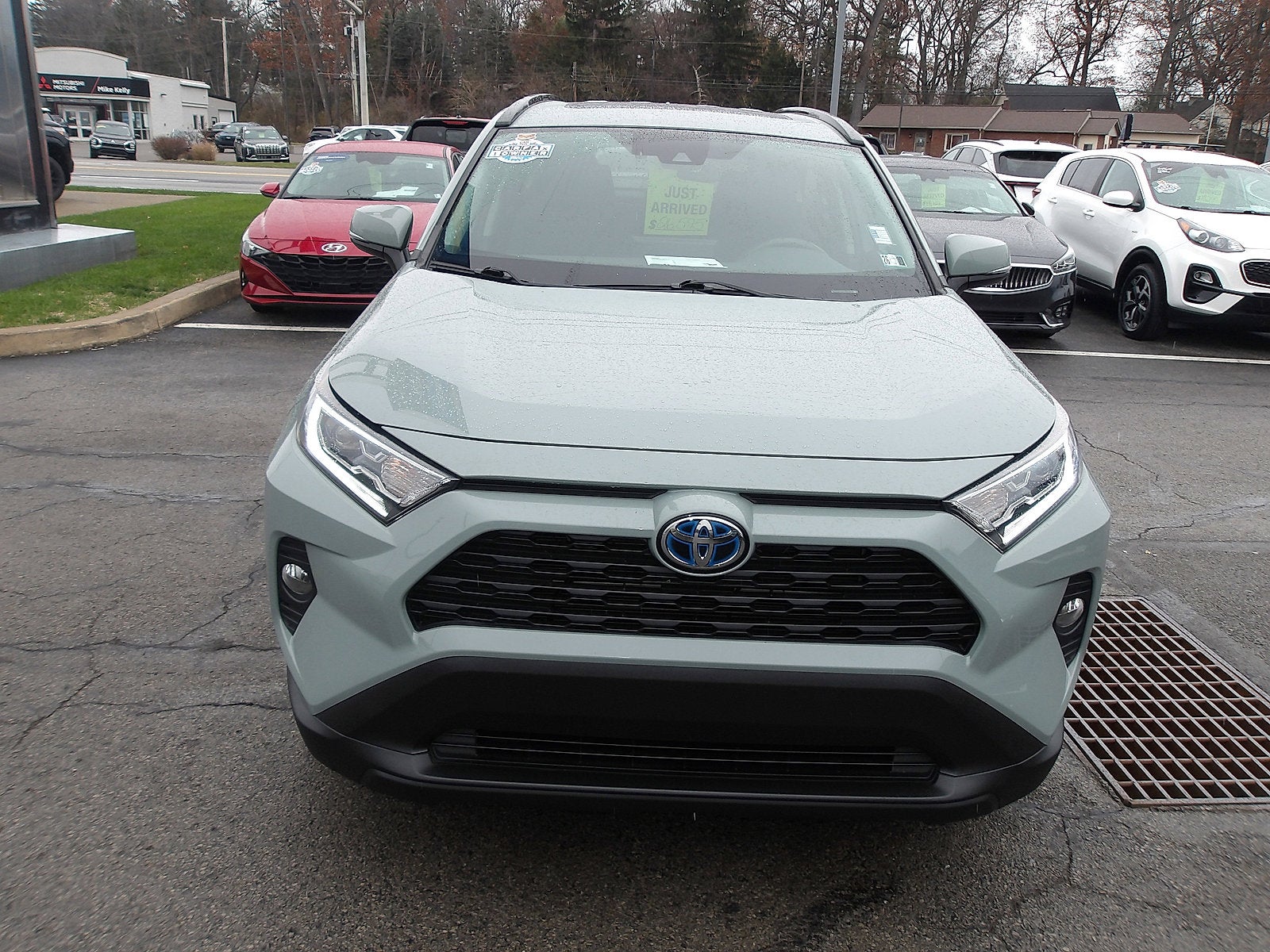 2021 Toyota RAV4 Hybrid XLE