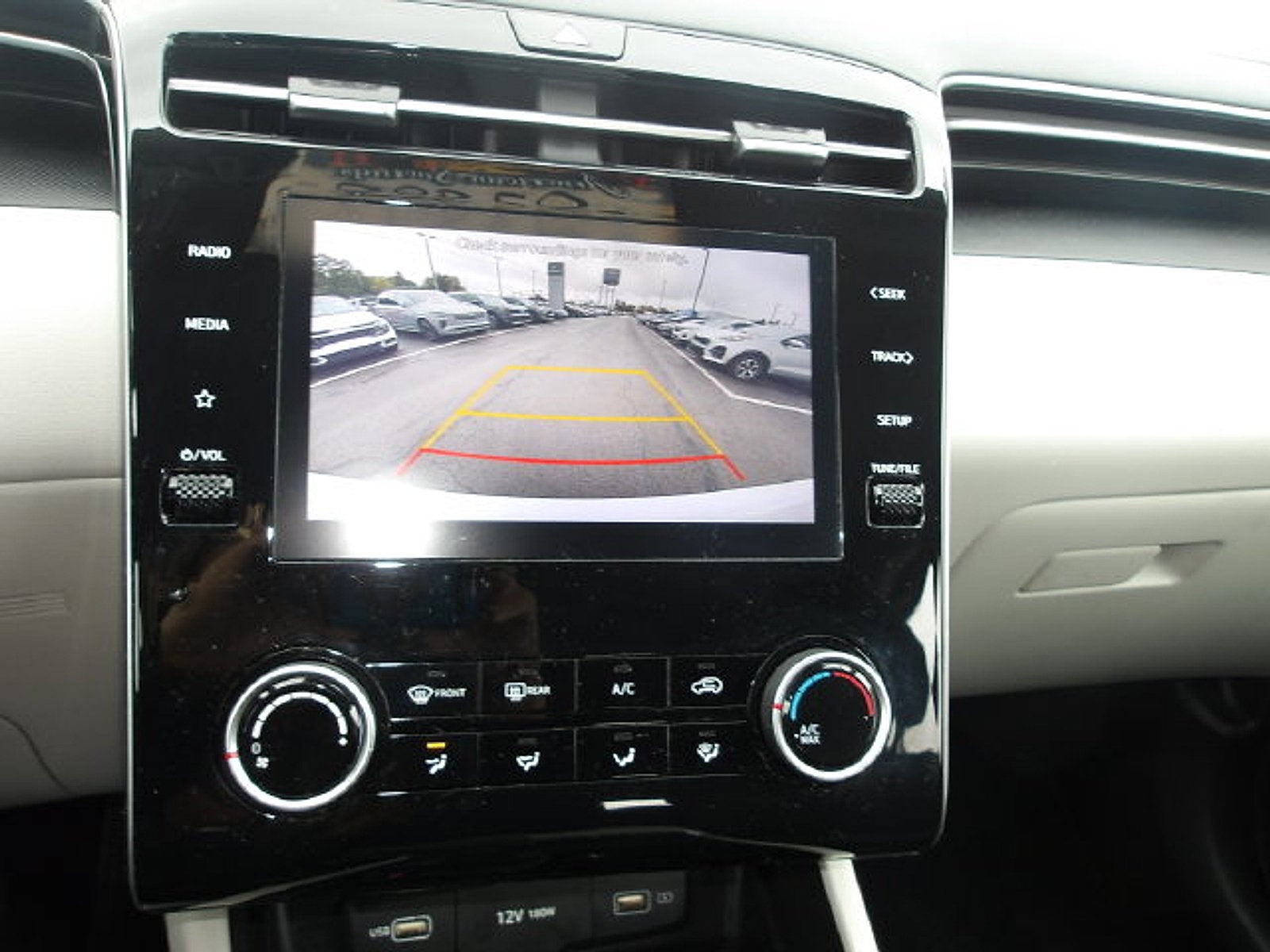 2024 Hyundai TUCSON SE