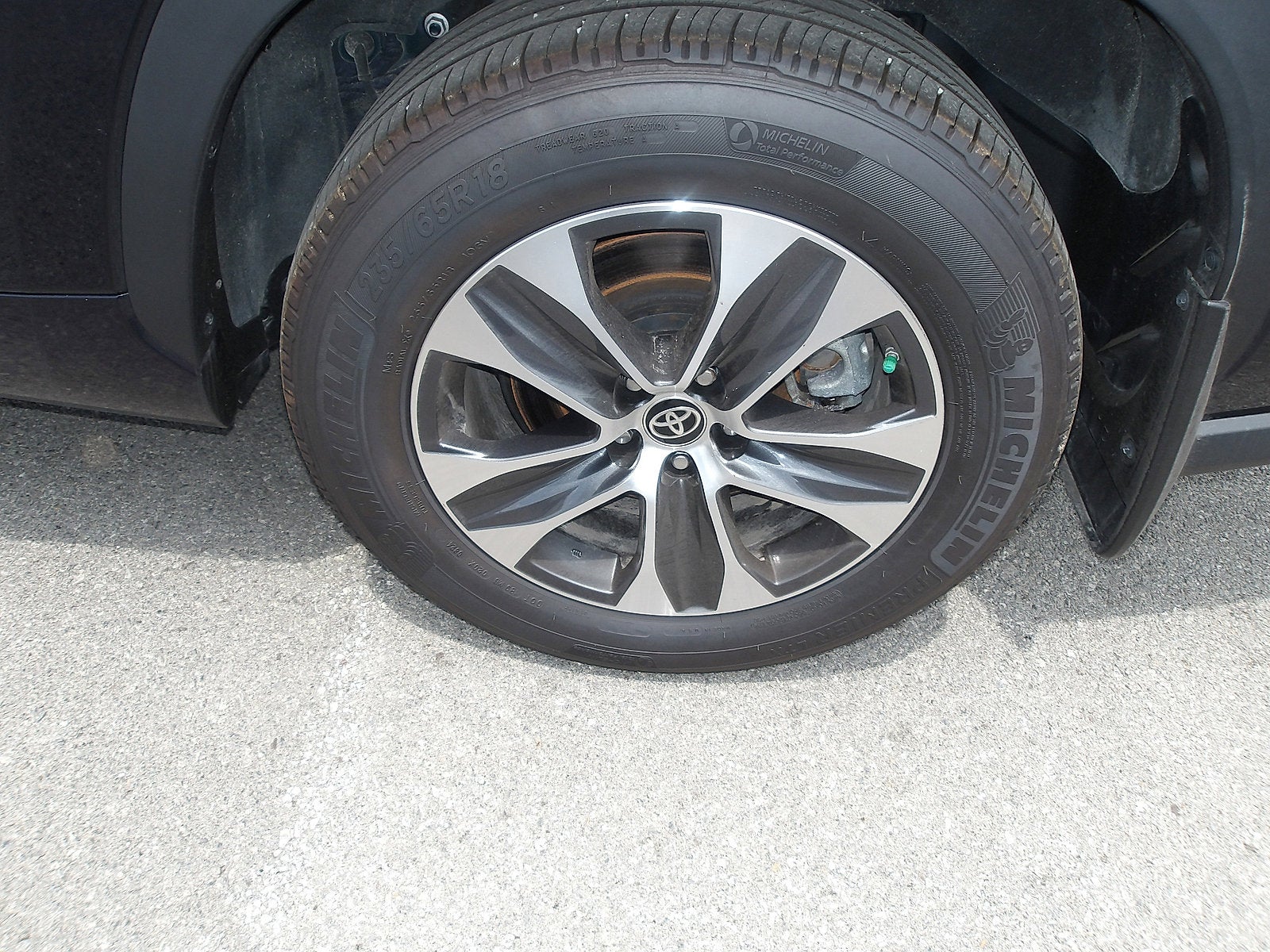 2024 Toyota Highlander Base