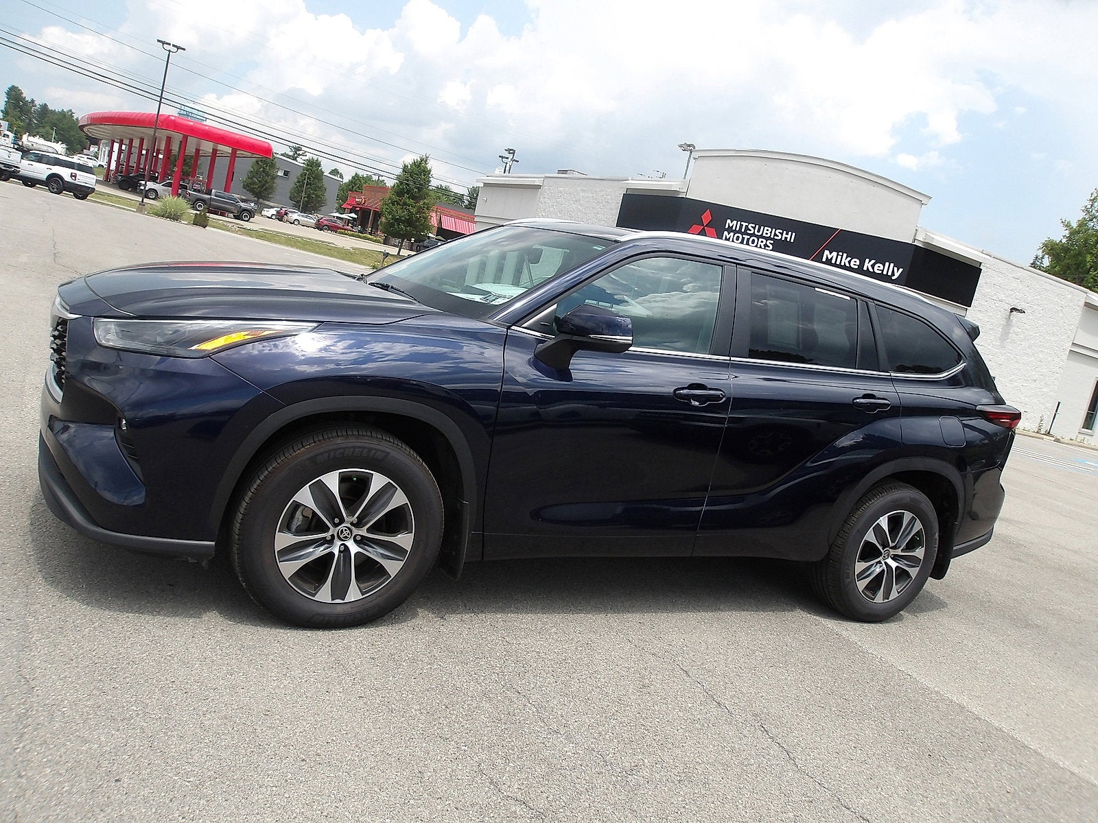 2024 Toyota Highlander Base
