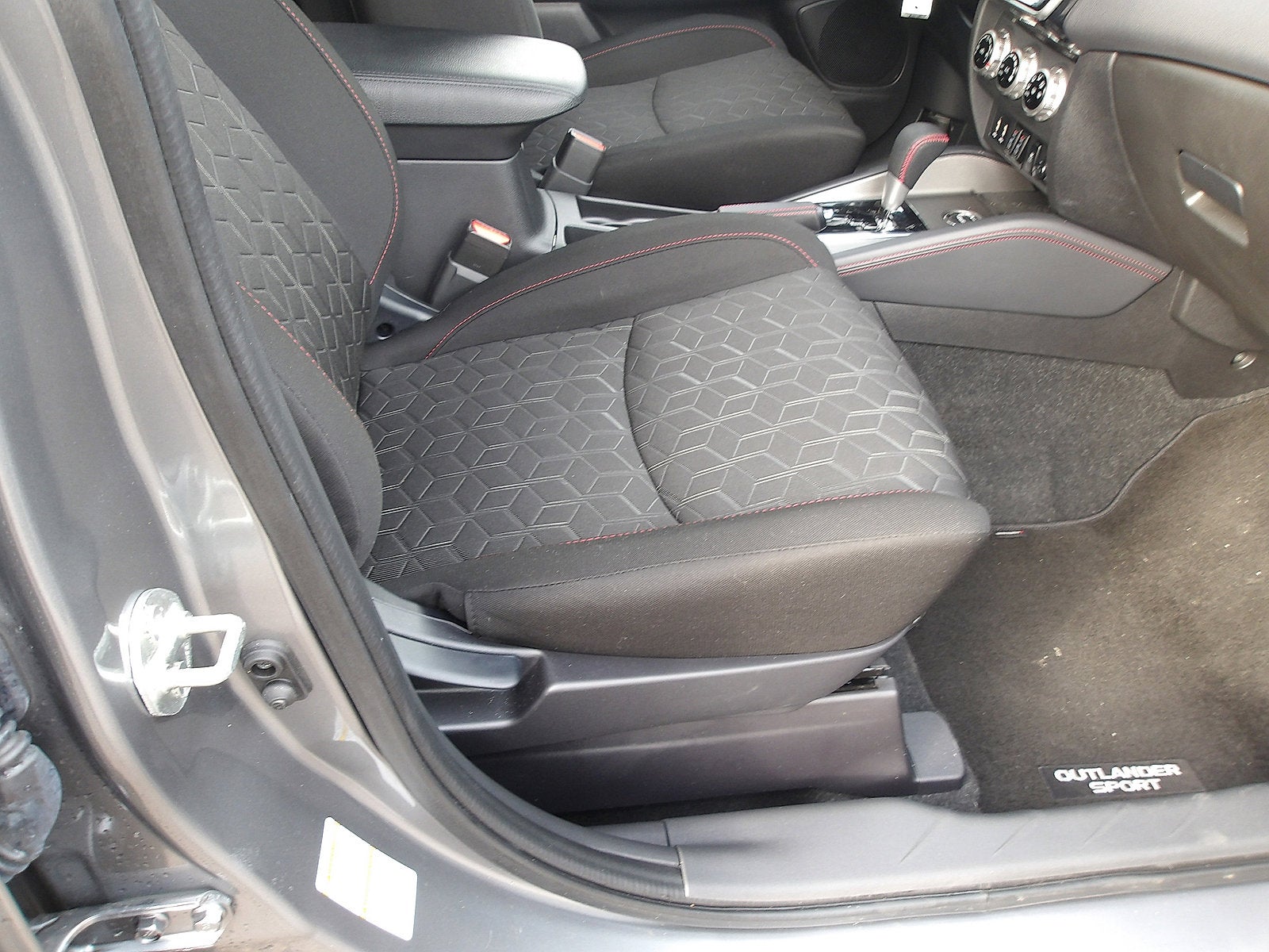 2024 Mitsubishi Outlander Sport Base