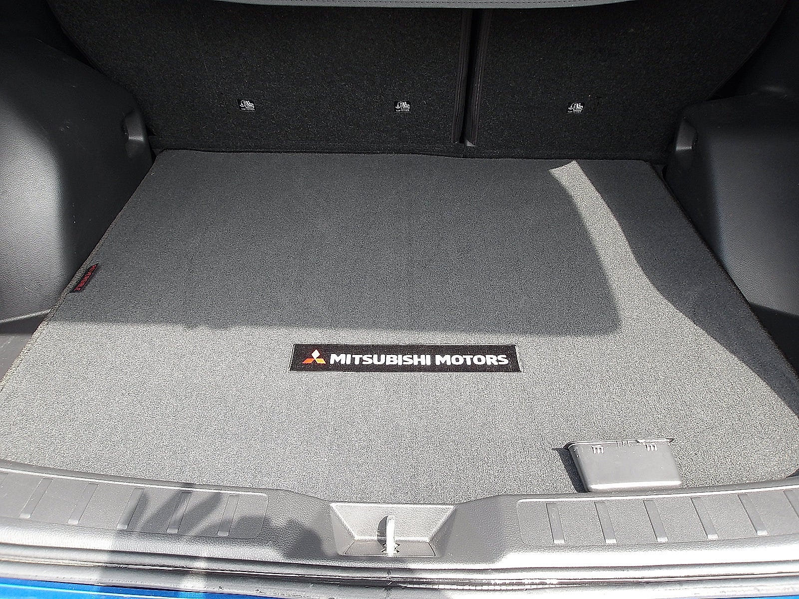 2022 Mitsubishi Eclipse Cross Base