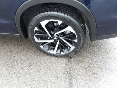 2023 Mitsubishi Outlander Base