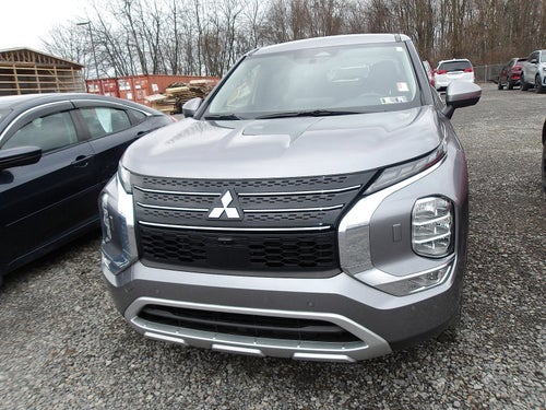2022 Mitsubishi Outlander Base