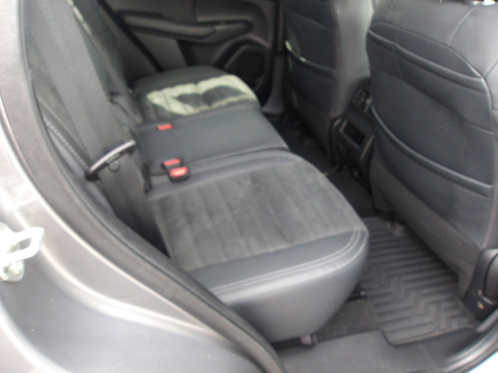 2022 Mitsubishi Outlander Base