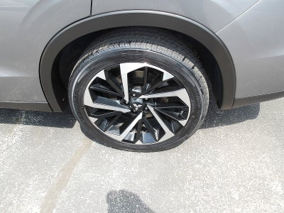 2022 Mitsubishi Outlander Base