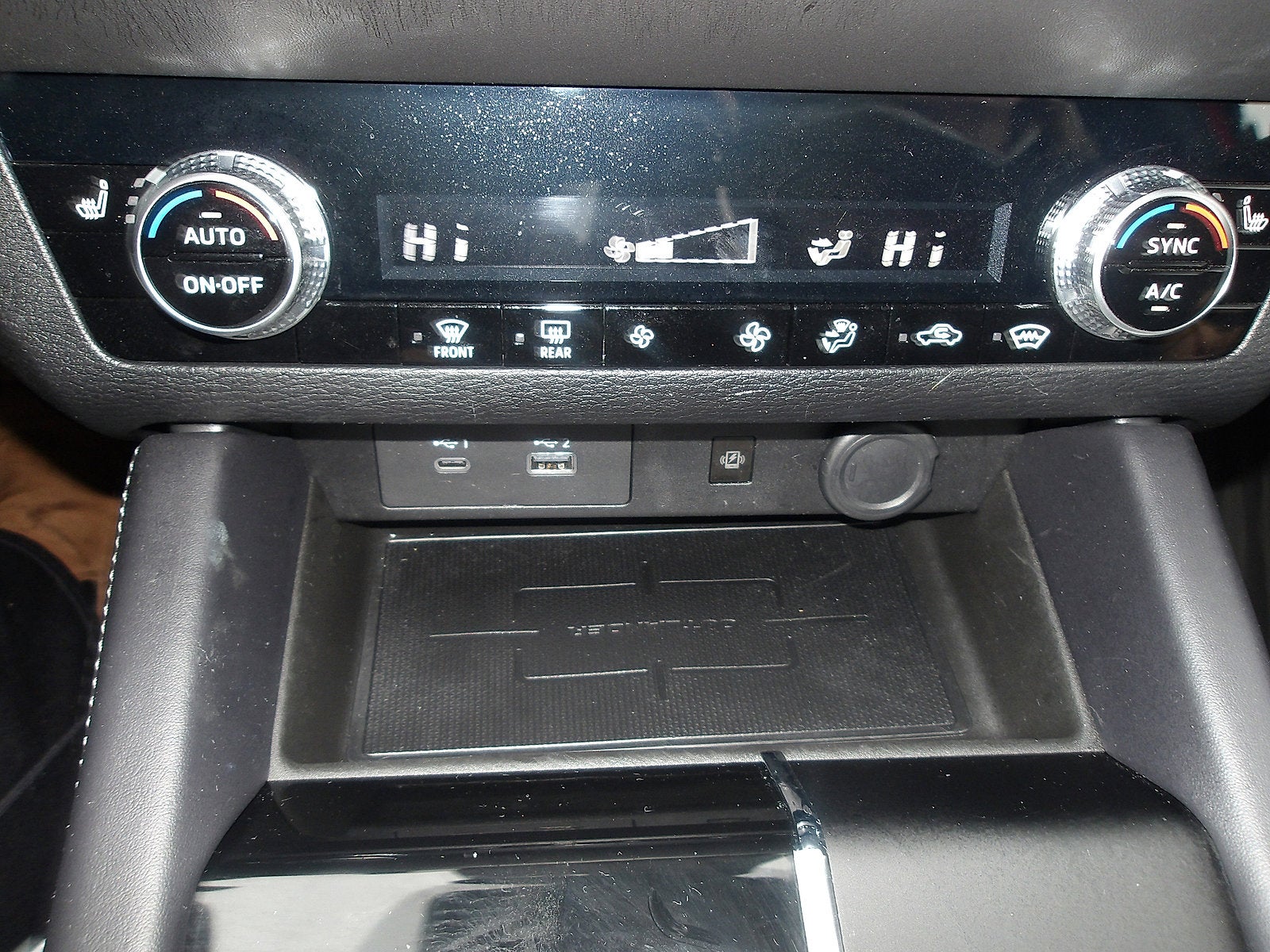 2024 Mitsubishi Outlander Base