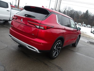 2024 Mitsubishi Outlander Base
