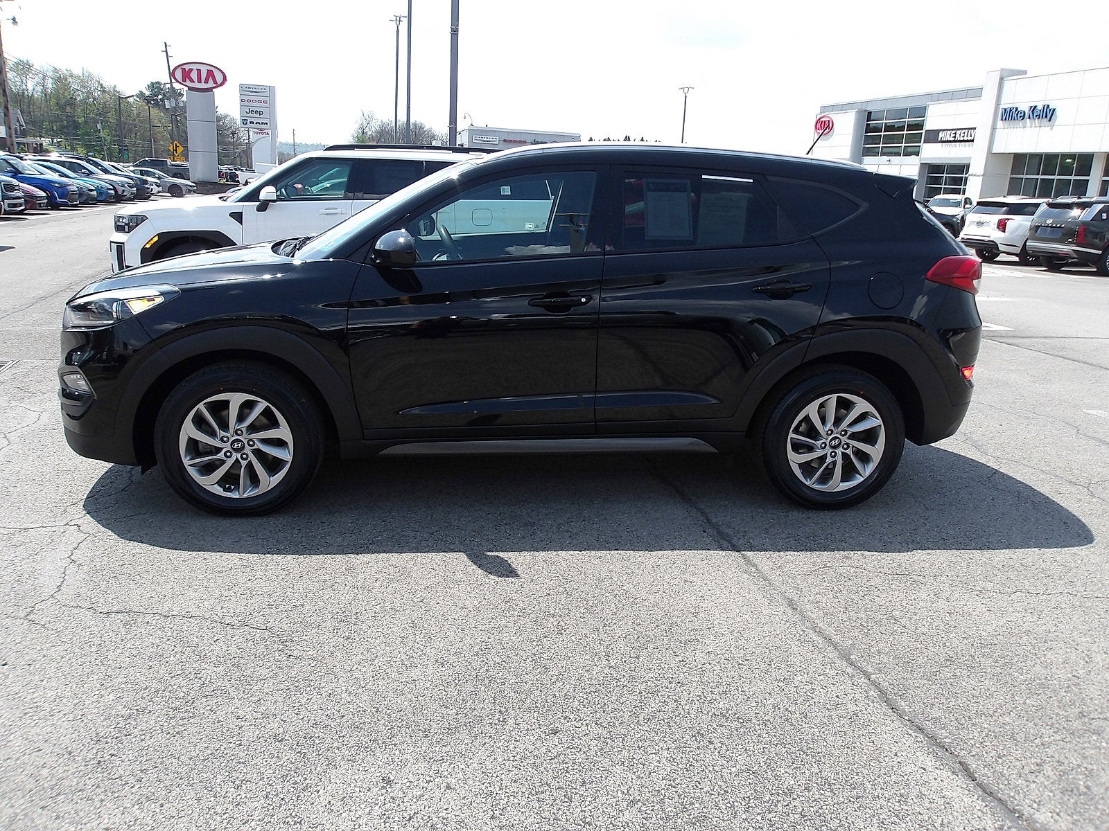 2016 Hyundai TUCSON SE