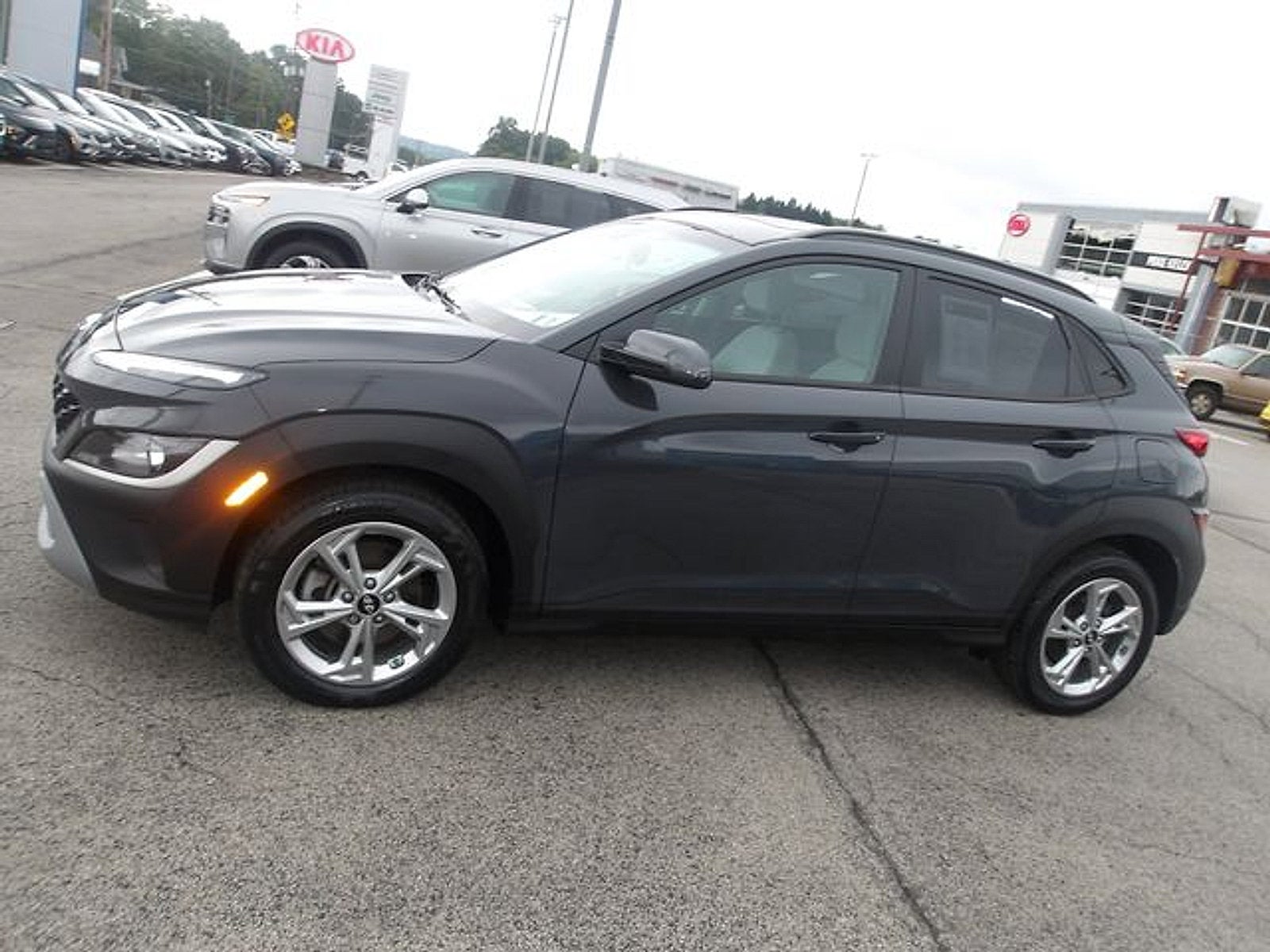 2023 Hyundai KONA SEL