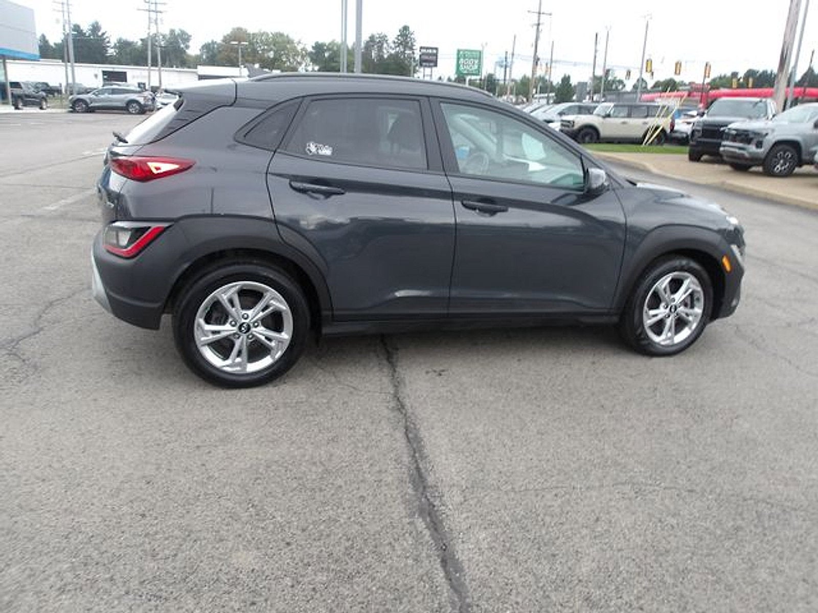 2023 Hyundai KONA SEL