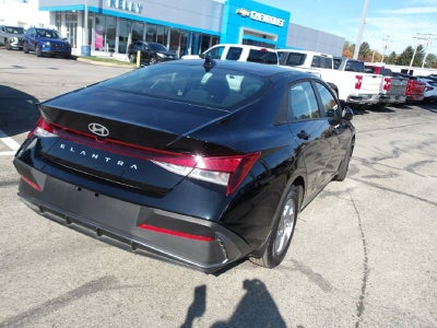 2026 Hyundai ELANTRA SE