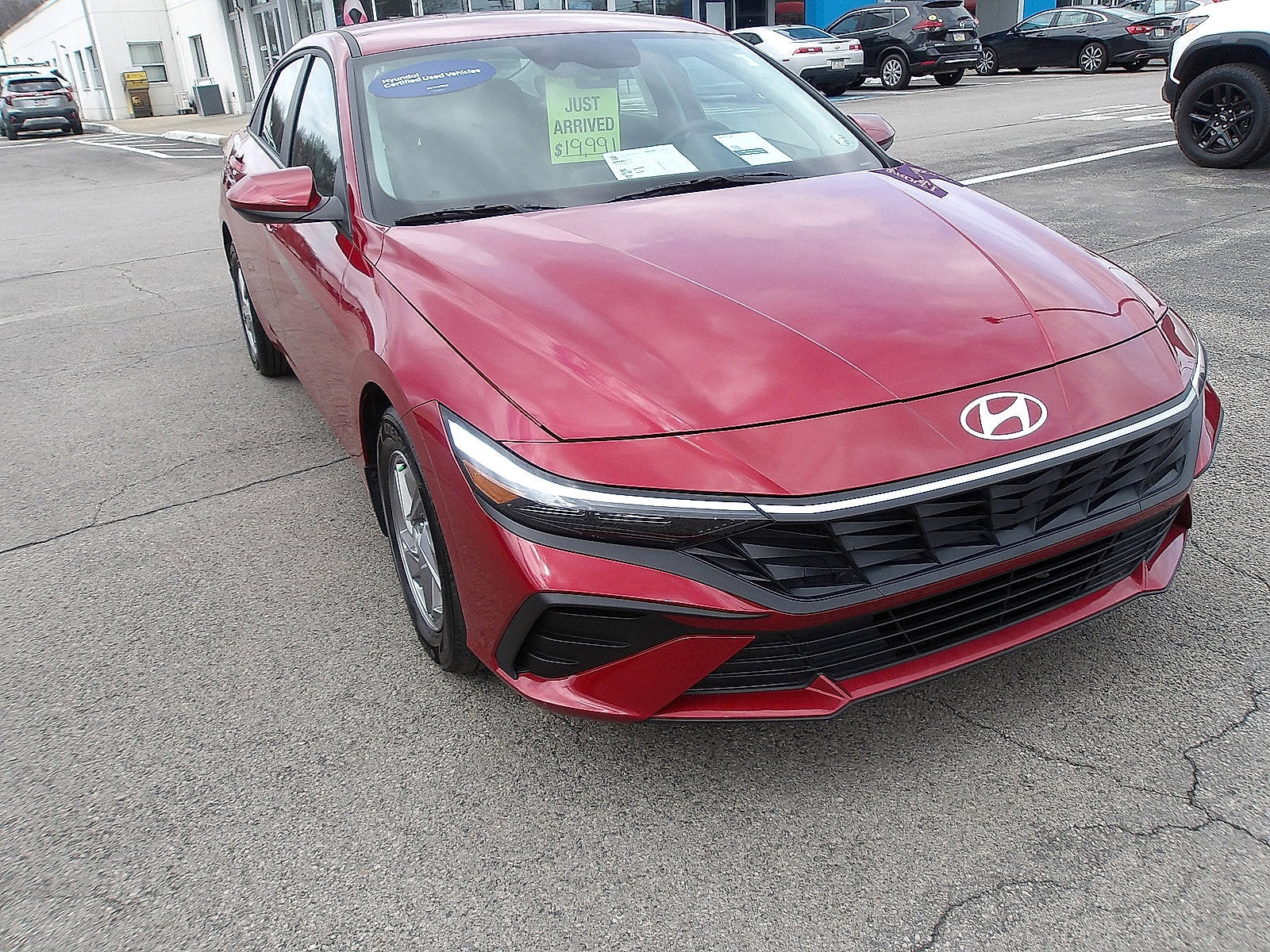 2025 Hyundai ELANTRA SE