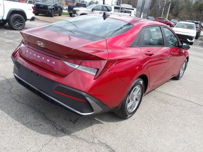 2025 Hyundai ELANTRA SE