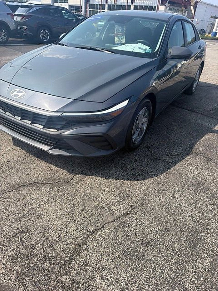 2026 Hyundai ELANTRA SE