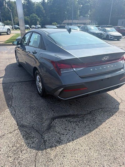 2026 Hyundai ELANTRA SE