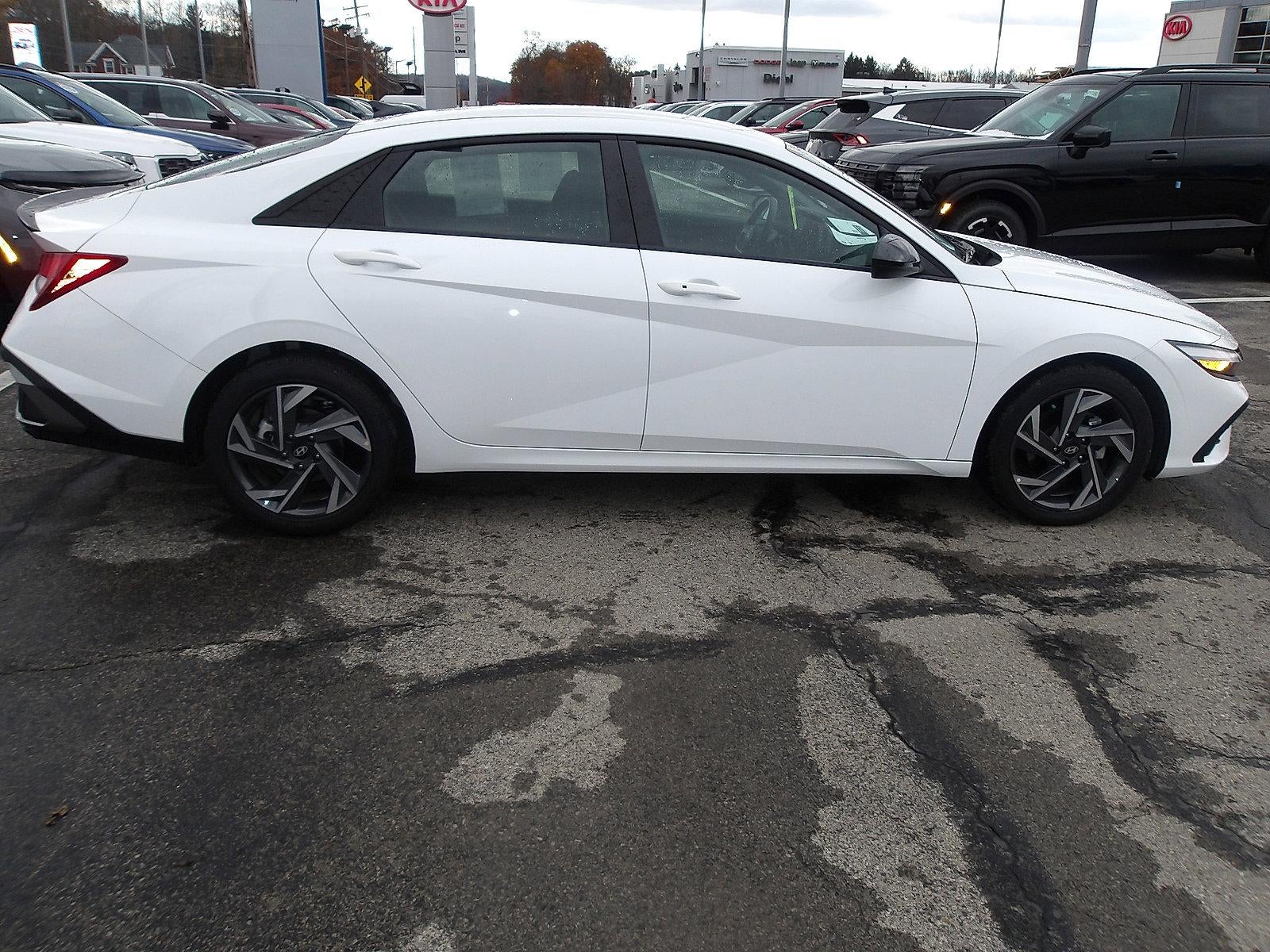 2025 Hyundai ELANTRA SEL Sport