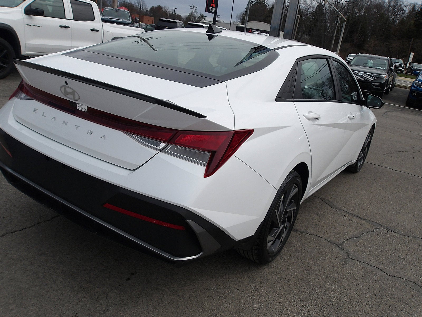 2025 Hyundai ELANTRA SEL Sport