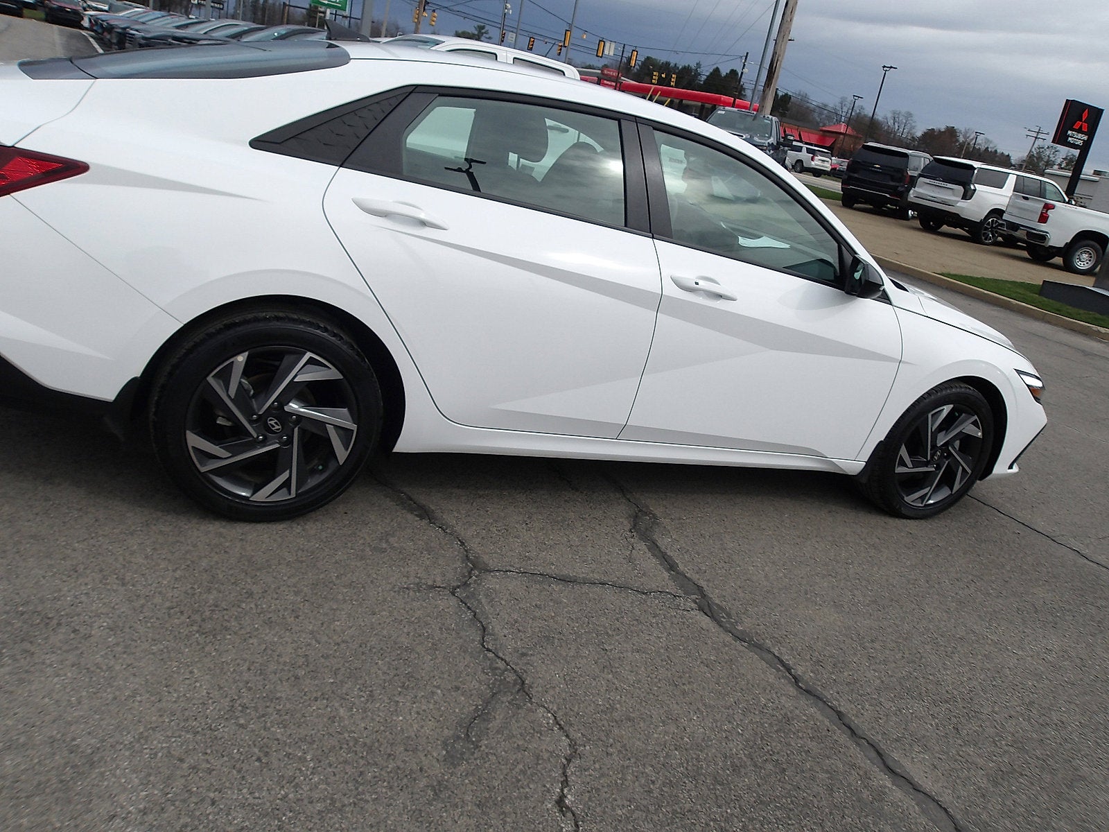 2025 Hyundai ELANTRA SEL Sport