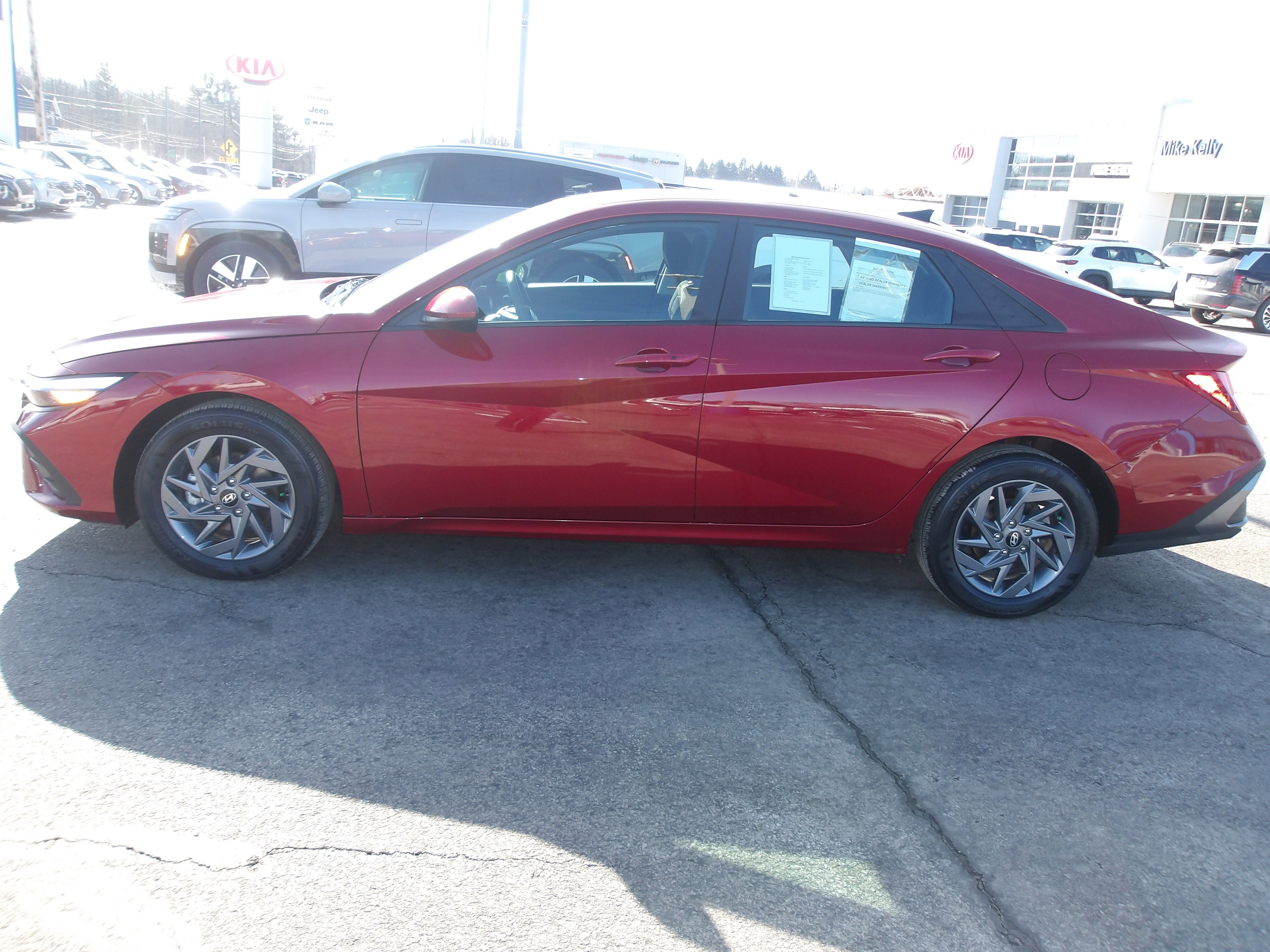 2024 Hyundai ELANTRA SEL