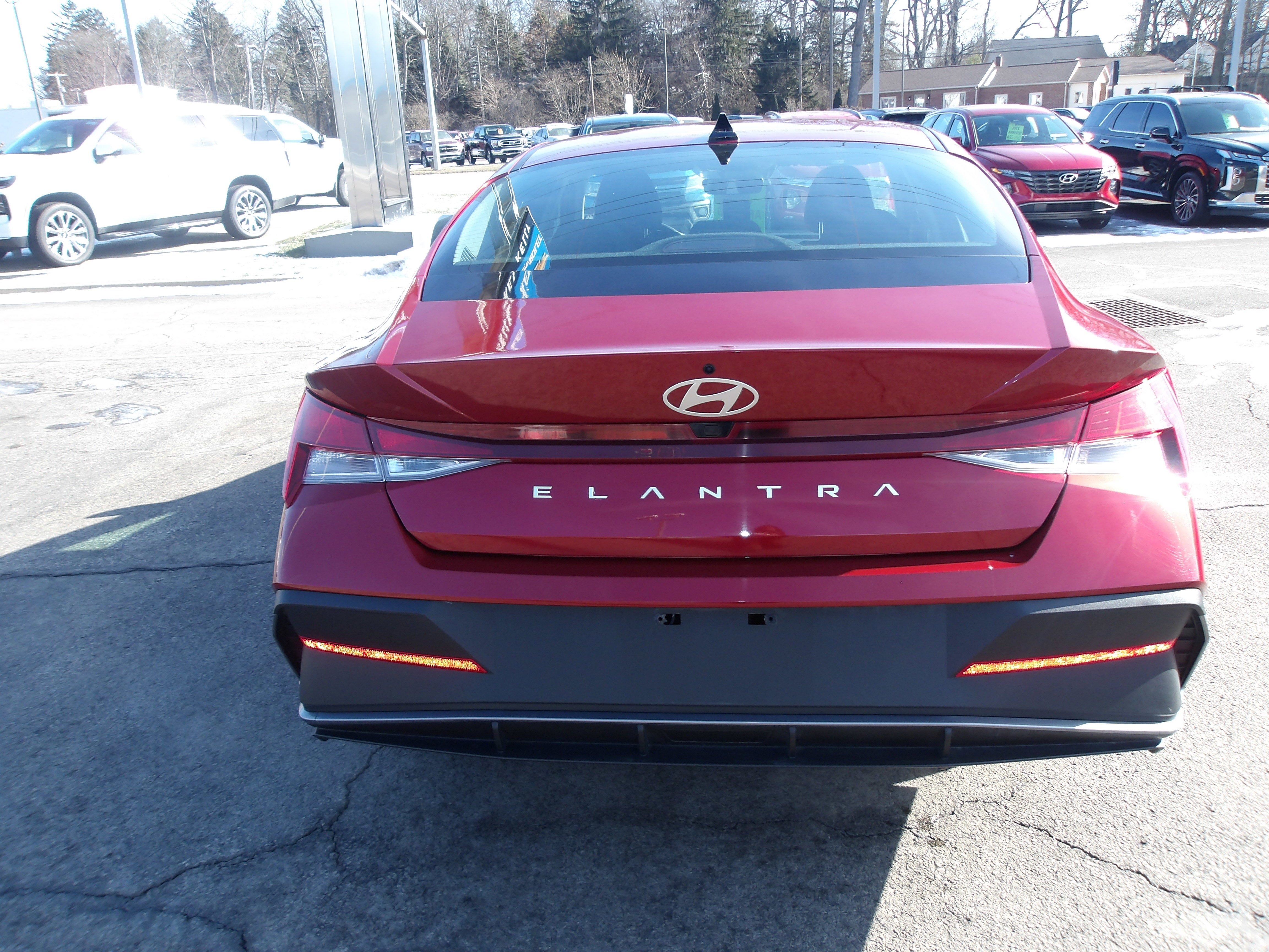 2024 Hyundai ELANTRA SEL