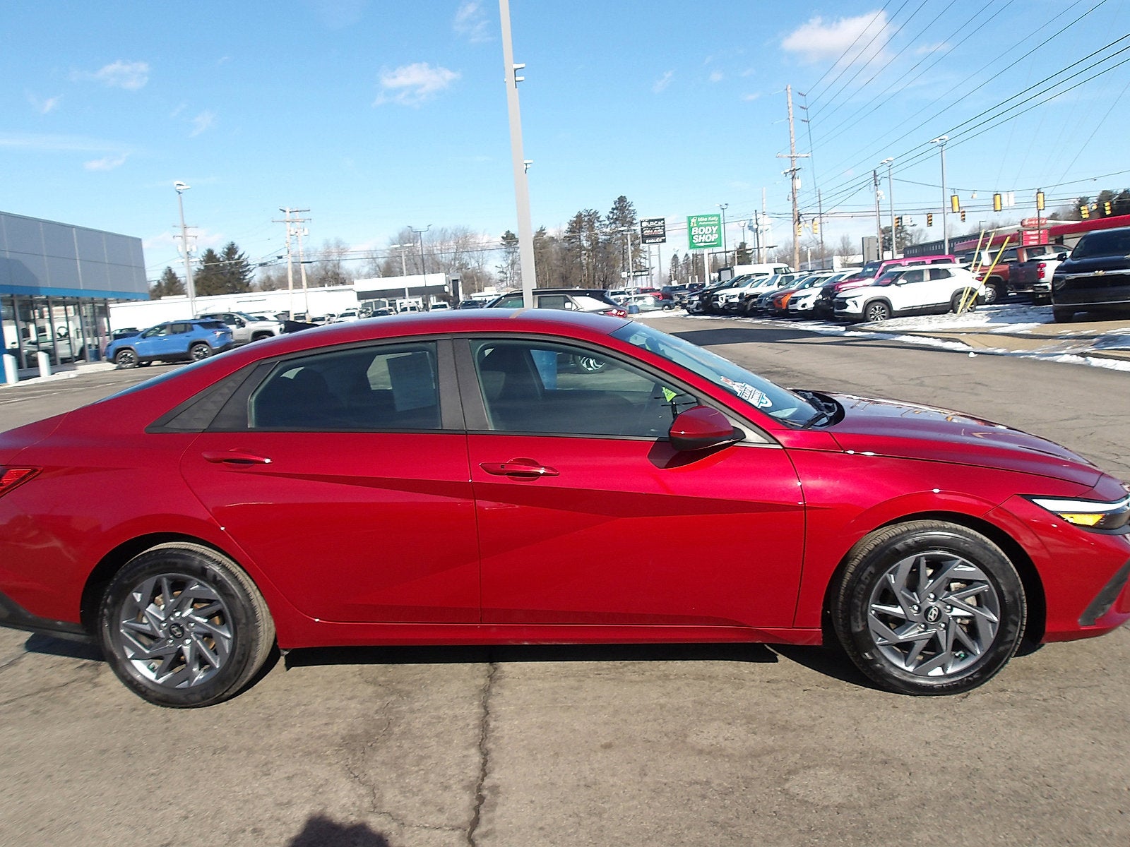 2024 Hyundai ELANTRA SEL