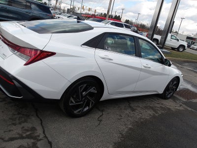 2024 Hyundai ELANTRA Limited