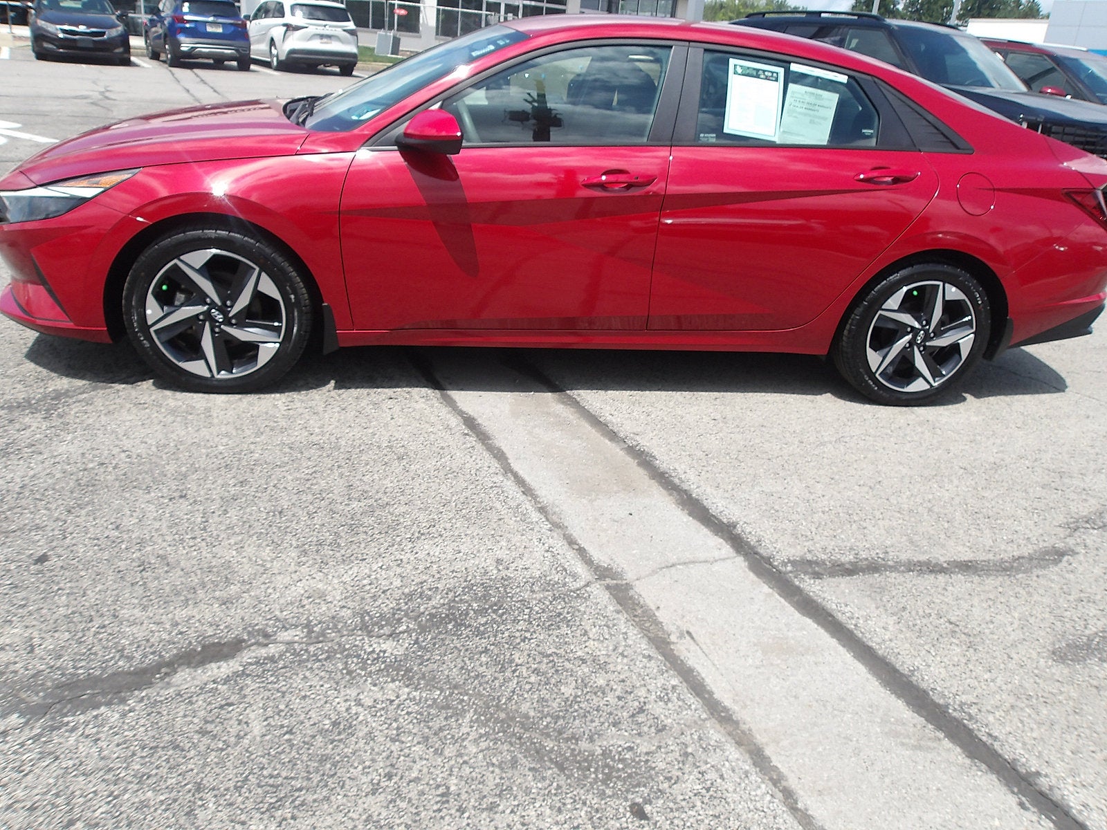 2023 Hyundai ELANTRA SEL