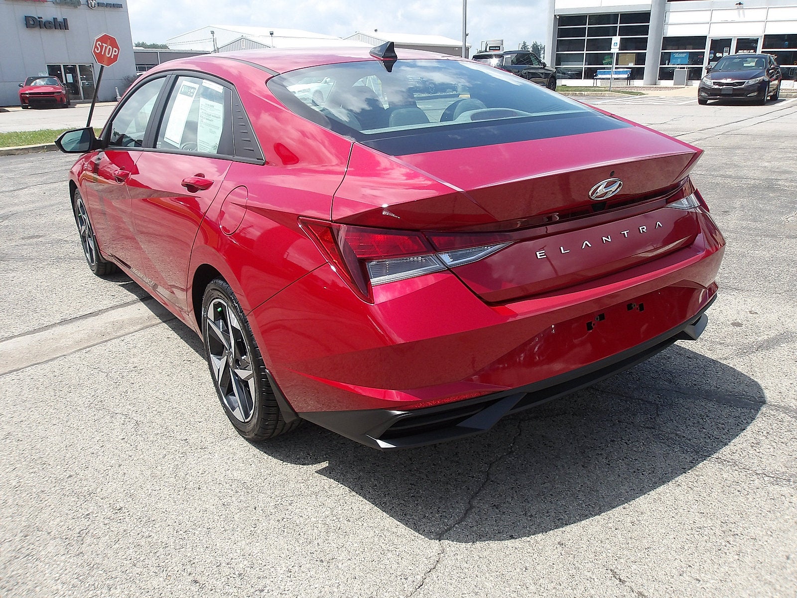 2023 Hyundai ELANTRA SEL