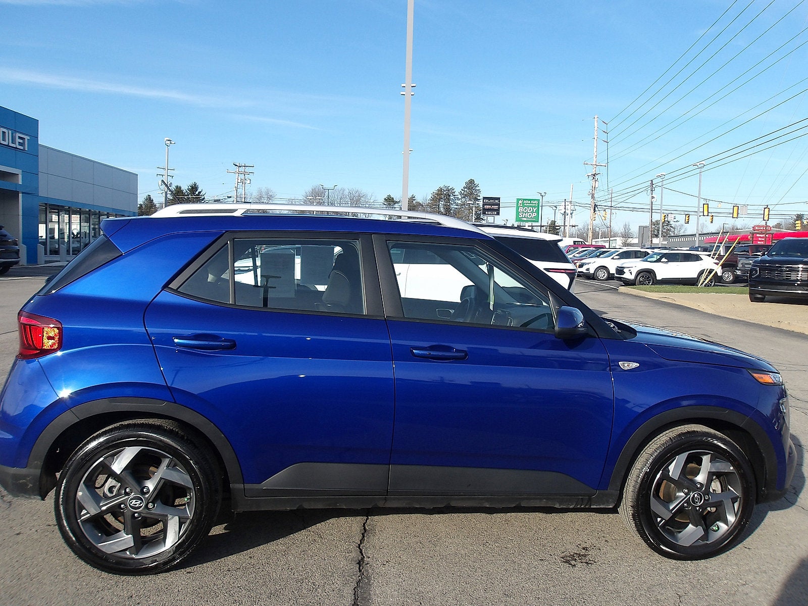 2025 Hyundai VENUE SEL