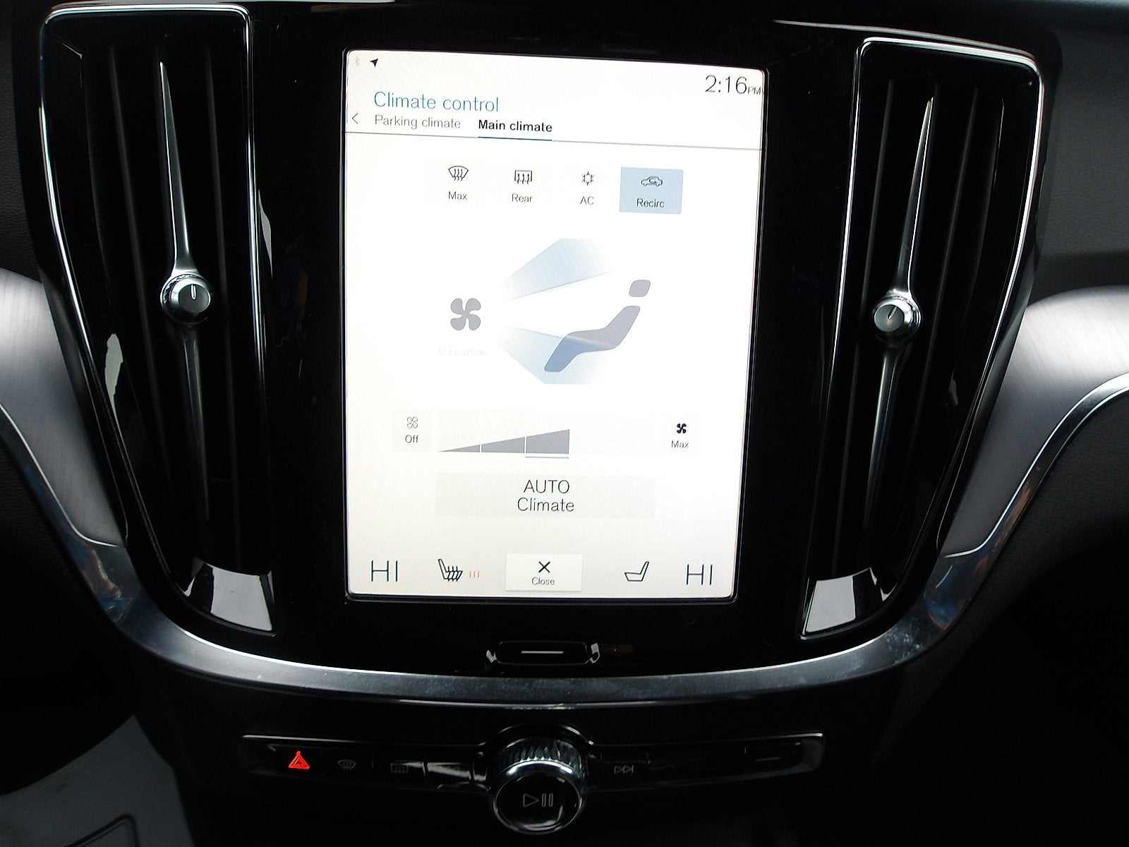 2020 Volvo V60 Cross Country Base