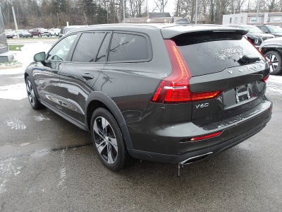 2020 Volvo V60 Cross Country Base