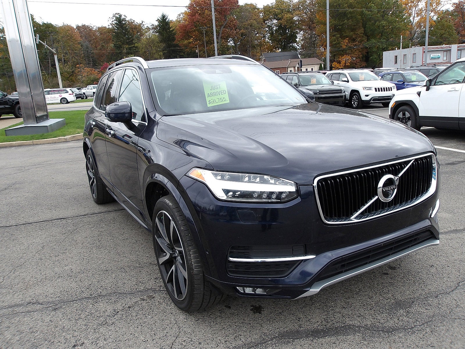 2019 Volvo XC90 Momentum